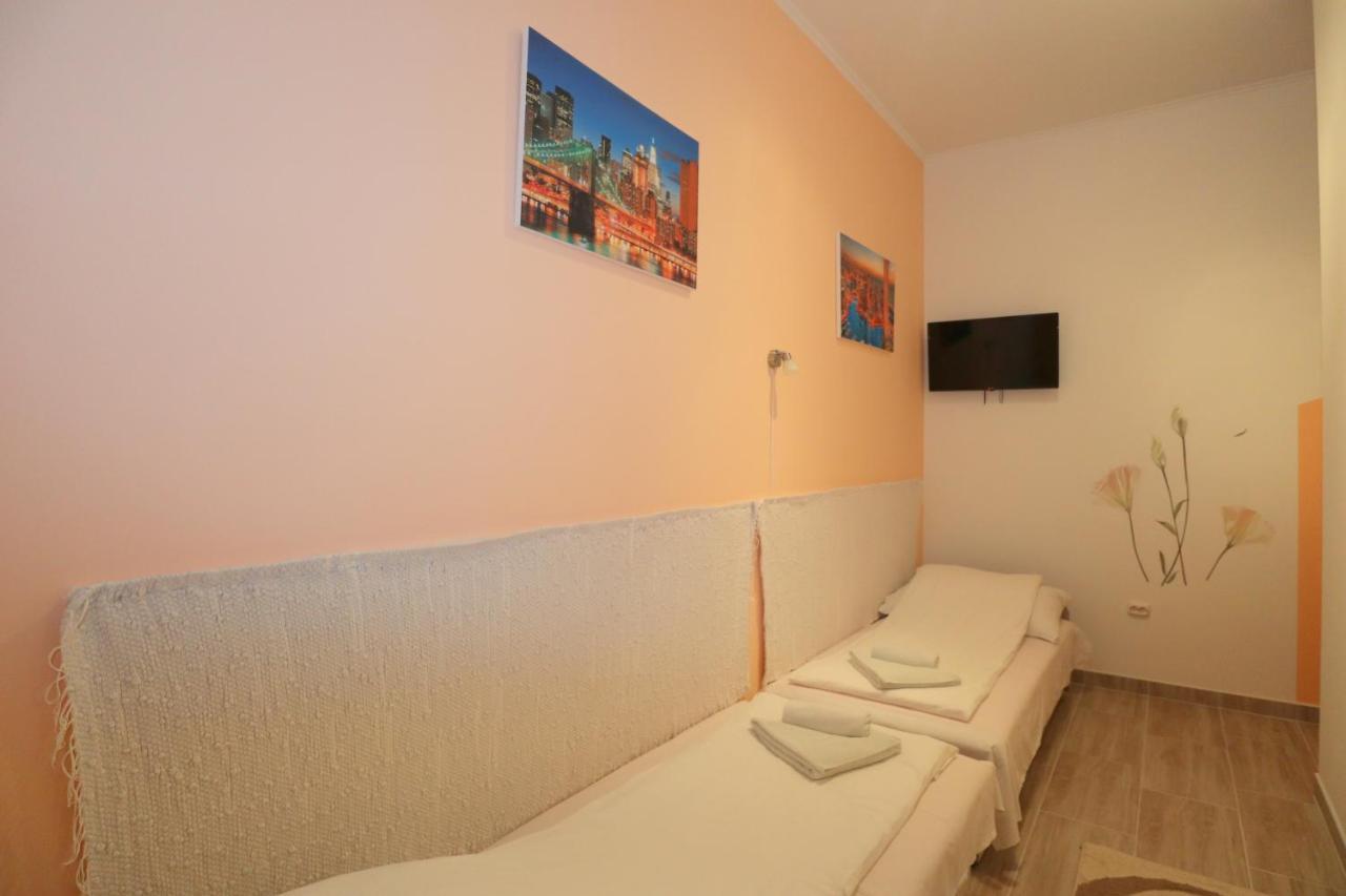 Anna Vendeghaz Bed and Breakfast Szeged Eksteriør billede