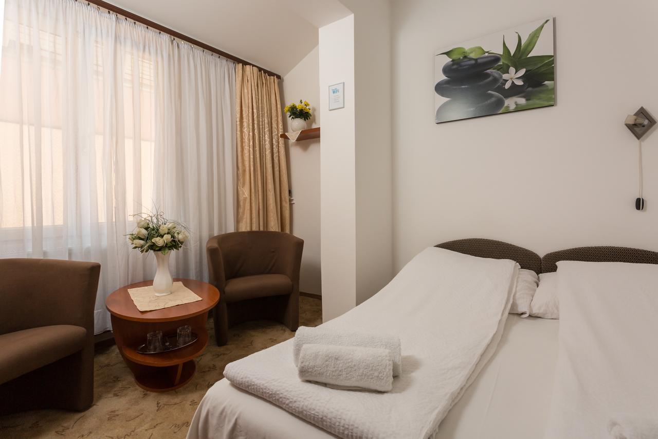 Anna Vendeghaz Bed and Breakfast Szeged Eksteriør billede